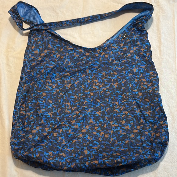 Blue Nike reversible tote bag - Picture 2 of 3